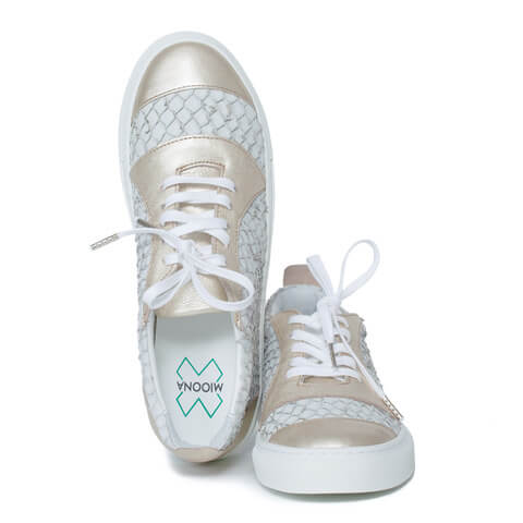 fisu sneakers
